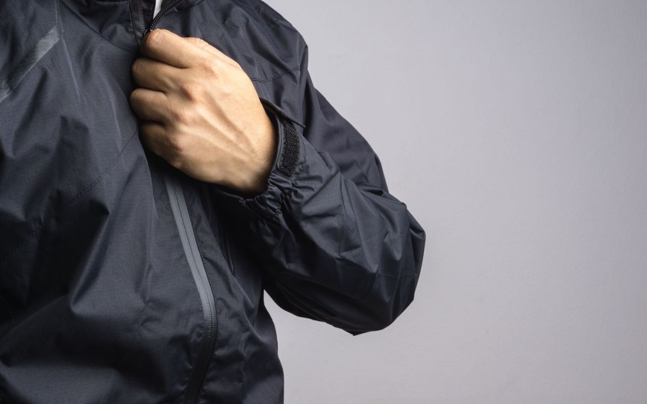Softshell - Ce este materialul softshell și cum alegi geaca sau jacheta potrivită pentru uniformele profesionale